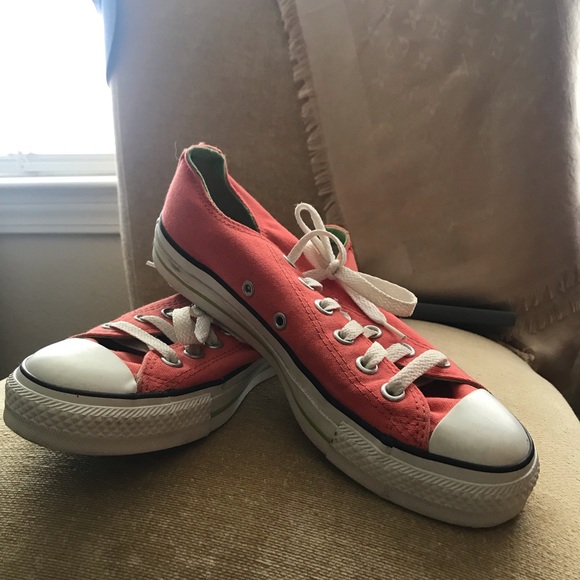 Coral color converse - Picture 2 of 5
